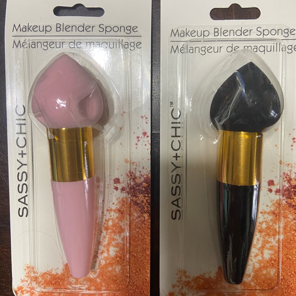 NWT! Sassy + Chic Makeup Sponges w/ Handles